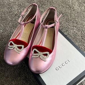 Authentic Gucci Girls Pink Leather Dress Shoes US kid size 2.5 EU size 33